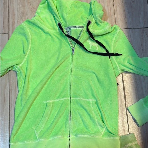 Neon Green LOVE PINK Hoodie and Shorts Set - Picture 5 of 8